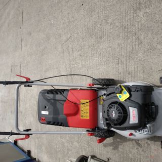 百利通自走草坪機，自動風門油門