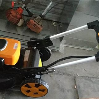 82V5AH鋰電池草坪機，20寸加厚鋼底盤，帶自走功能，靜音環(huán)保高效